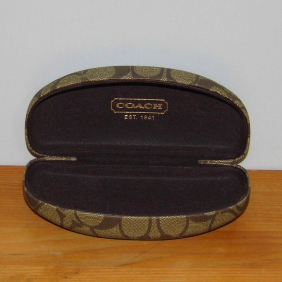 Coach Accessories - Coach Signature C Logo Clamshell Sunglasses Case